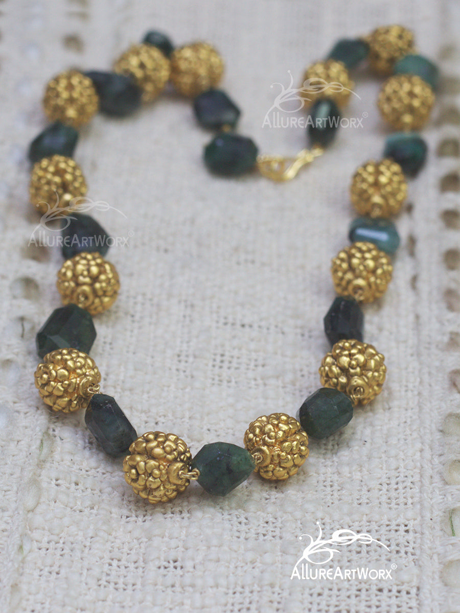 Emerald Neckpiece